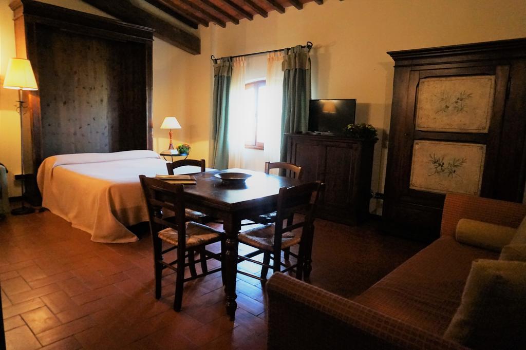 Agriturismo Antico Borgo Poggitazzi Villa โลโร ชูเฟนนา ภายนอก รูปภาพ