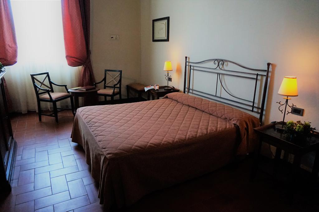 Agriturismo Antico Borgo Poggitazzi Villa โลโร ชูเฟนนา ภายนอก รูปภาพ