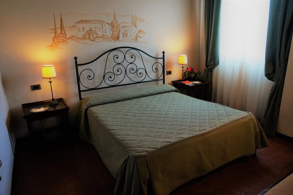 Agriturismo Antico Borgo Poggitazzi Villa โลโร ชูเฟนนา ภายนอก รูปภาพ